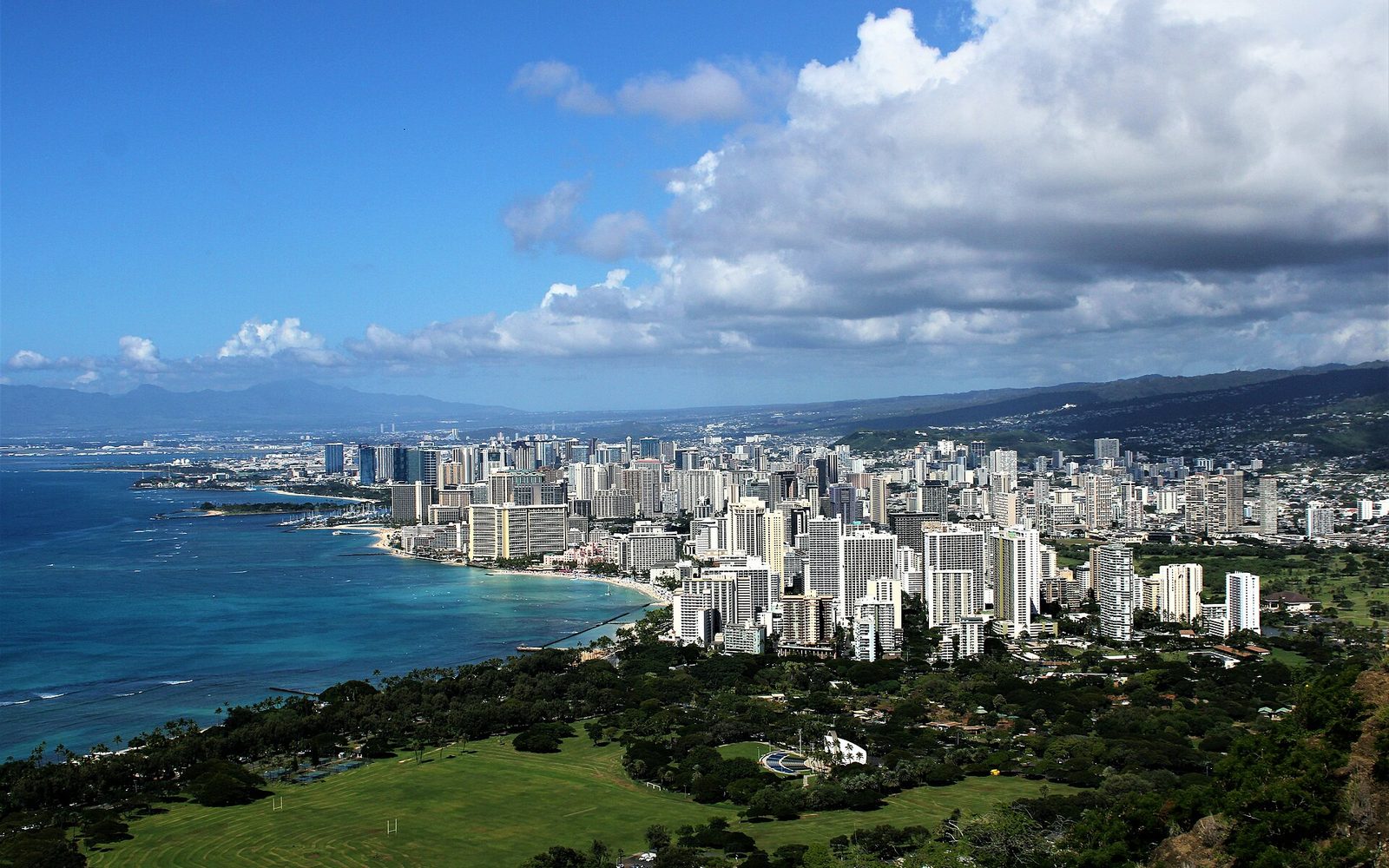 Honolulu from Diamond Head — Honolulu flight from SJC